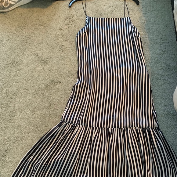 Elizabeth and James MIDI Dress - Picture 1 of 4